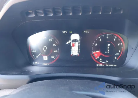 2016 Volvo Xc90 T6 Inscription z USA, uszkodzony, nr VIN YV4A22PL9G1073668